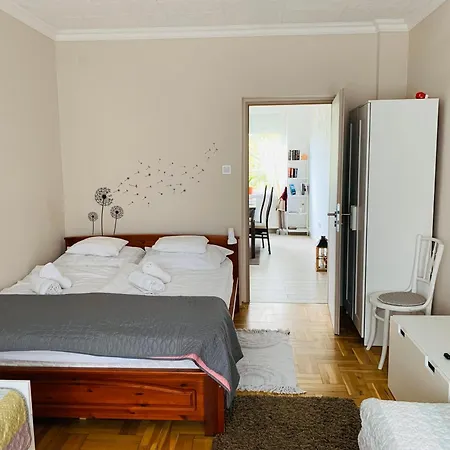 Apartment Hortenzia Vendeghaz *